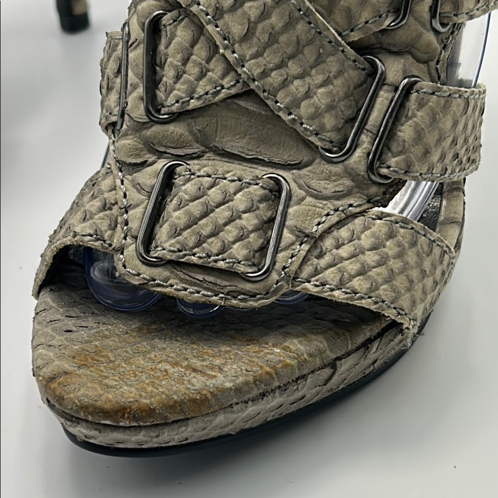 Zara Tan High Stiletto Heel Strappy Sandals 39 Beige Snakeskin Buckle Open Toe - Picture 7 of 16